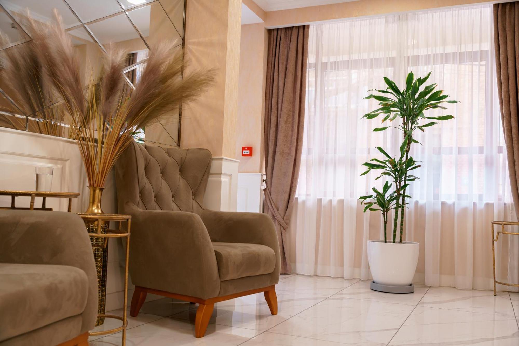 Hotel Well Inn ティビリシ エクステリア 写真